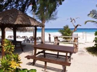 Redang Beach Resort Екстериор снимка