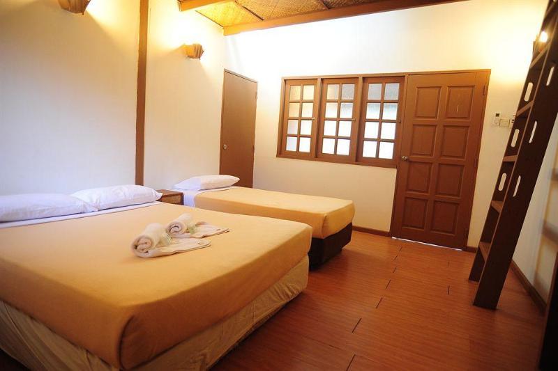 Redang Beach Resort Екстериор снимка